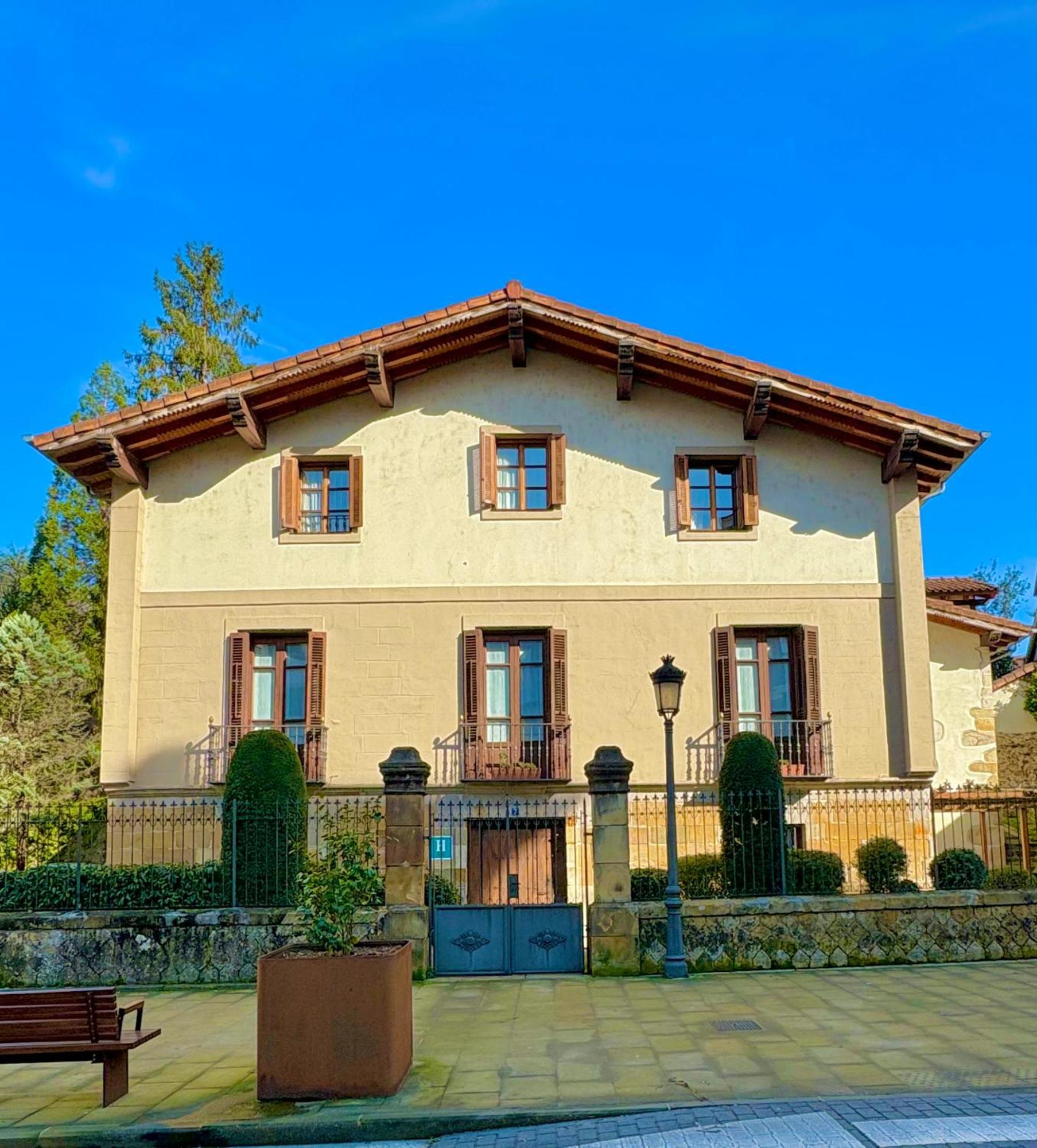 Hotel Konbenio Amorebieta-Etxano Exterior foto